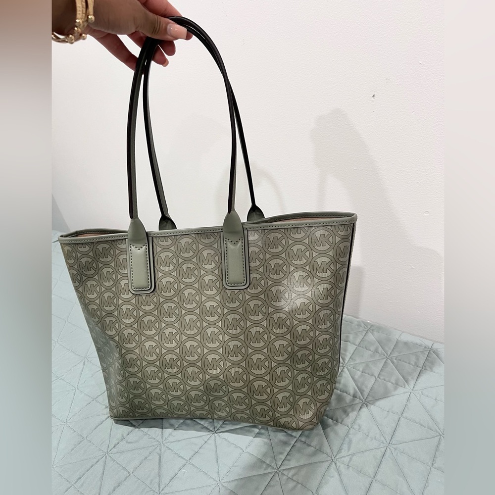 Michael Kors Olive Monogram Tote - Picture 3 of 4